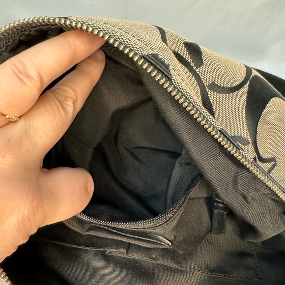 SOLD Coach Signature Print Black & Grey Hobo #17434 EUC - Picture 12 of 12